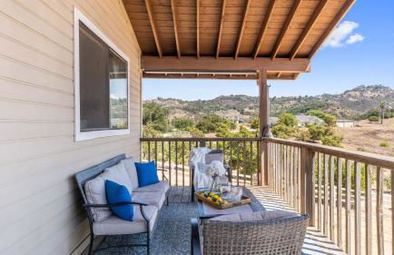 Scenic Deck w Sunset Views Near Temecula Wineries Estrada Ranch by AvantStay - Foto 26