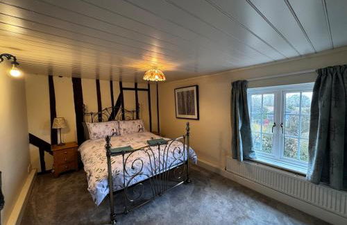 Holdfast Cottage in the heart of The New Forest - Photo 4