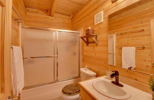 Lakefront Six Mile Vacation Rental with Dock - Foto 13