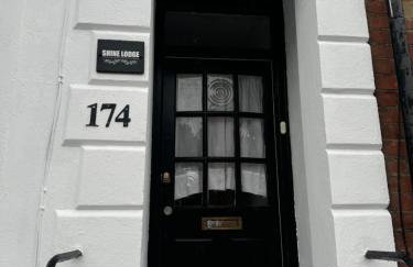 Shine Lodge - Photo 27