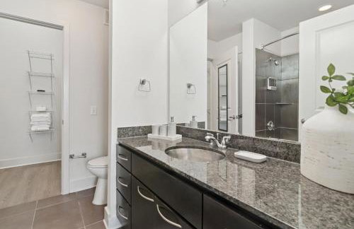 Modern Stylish Suite Design District Dallas - Foto 22