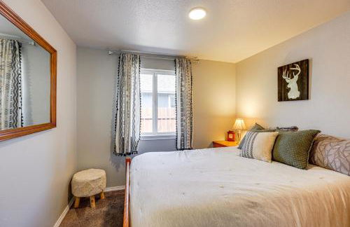 Family-Friendly Home with Fire Pit in Bend! - Photo 14