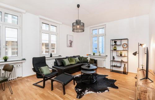 Center Elegance Light Apartment - Photo 2