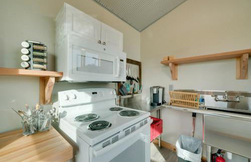 Beautiful Ranch Cottage - 45 Mi to Yellowstone NP! - Foto 11