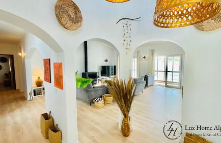 Villa Harmony - Stylish Villa - Pool & Terrace - Foto 9