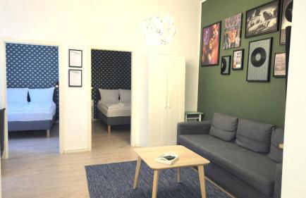 Modern Gesundbrunnen Flat Sleeps 6 Guests - Foto 3