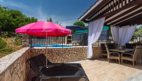 Apartment With A Private Swimming Pool, Garden & BBQ - Photo 5