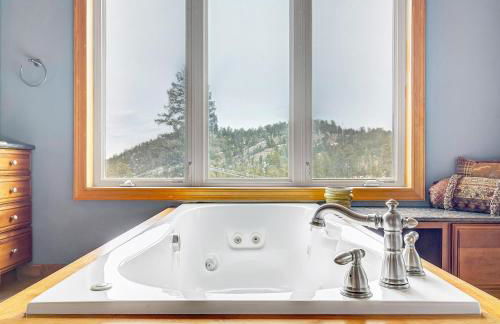 Secluded & Spacious Mountain Getaway - Foto 22