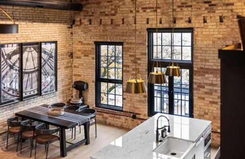 Luxury TC Loft: Historic Condo! - Foto 18