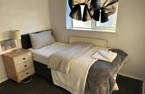 Contractor & Family Friendly House Romford - Foto 13