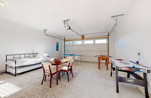 Dock, Game Room! Riverfront Retreat in Seaford - Foto 20