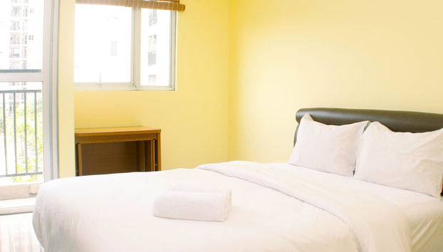 Warm And Homey Studio Room At Maple Park Sunter Apartment - Foto 2, Quarto