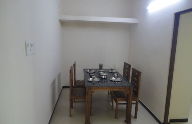 Sanvika Hotels & Service Apartments - Photo 7