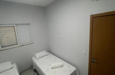 Apartamento com jardim e ar condicionado na sala e quartos na Av Blumenau - Foto 3