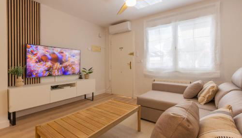 Arena Marina - Pool and relaxation near the airport - Foto 4