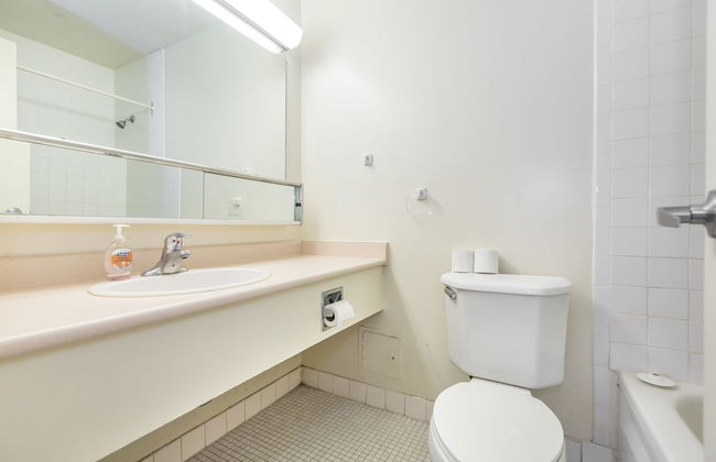 Toronto Furnished Living - Gerard St. E - Foto 37