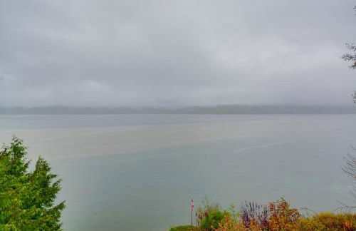 Steps to Beach Scenic Escape in Port Orchard! - Foto 28