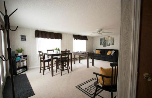 All Seasons Fully Furnished Home - Foto 34