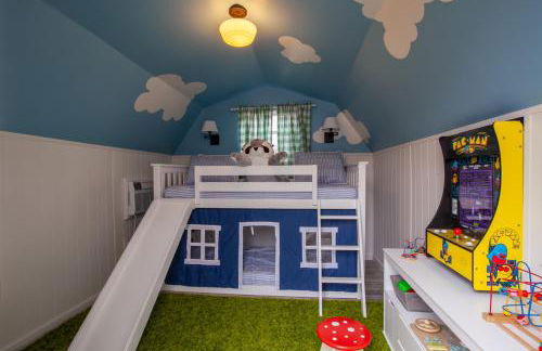 Blue Valley Inn - Hot Tub & Spacious Play Area! - Foto 6