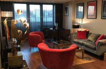 Luxury Central Tunbridge Wells with free parking - Photo 11