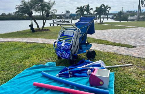 Guest suite - Waterfront -Pool & Hot tub- Walk to Beach - Foto 29