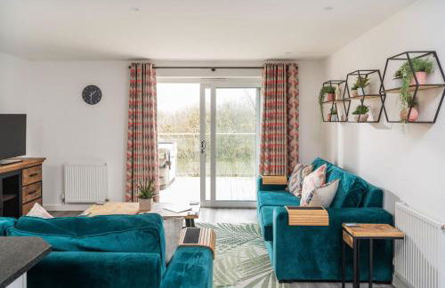 Waveside-Waterside with hot tubResort PoolGym - Foto 3