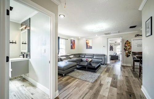 3BR HOME SLEEPS 8 DOWNTOWN Med CTR /pet/EV - Foto 3