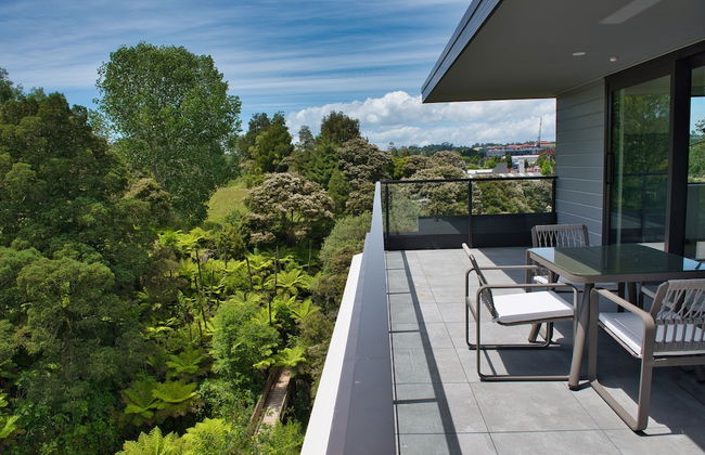 Sunrise Garden Suites - Photo 54