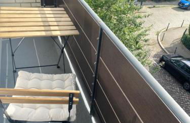 Zentral gelegene schöne Wohnung in Bremen Mitte, neu renoviert, direkte Nähe zum Klinikum im Viertel , Balkon - Foto 7