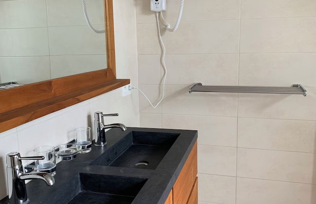 Le Baron Apartments - Photo 26