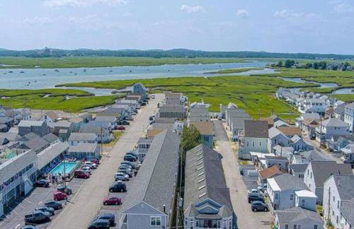 Luxury Suite in the Heart of Hamptons South Beach! - Photo 8