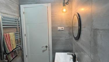 Vallehermoso Loft in downtown Madrid Aguelles - Foto 4, Shower