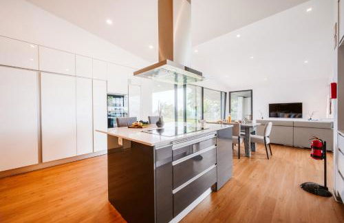 Vila Aguarelas with pool by Stay Madeira Island - Foto 12