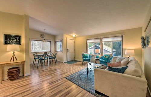 Cute Cottage with Deck Walk 115 Ft to Brewery and Cafe - Foto 1