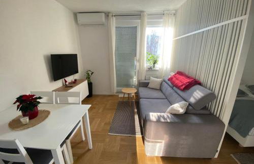 Studio Apartman Ana - Foto 1
