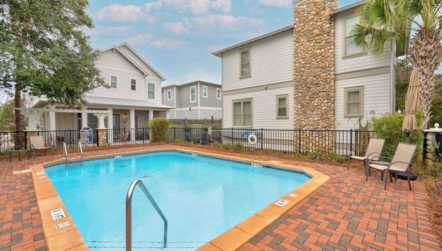 5 Mins to Beach, Shared Pool, Covered Deck, Bikes Heron Cottage by Avantstay - Foto 2, Interior