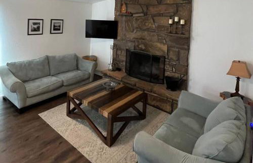 Lakehouse Getaway with Beautiful Views - Foto 25