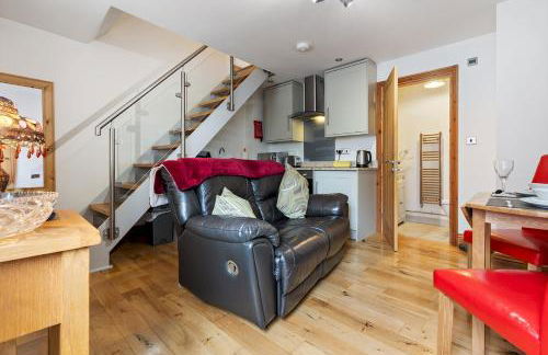 The Terrace - Beautiful 1-Bed with Roof Terrace Pass the Keys - Photo 2