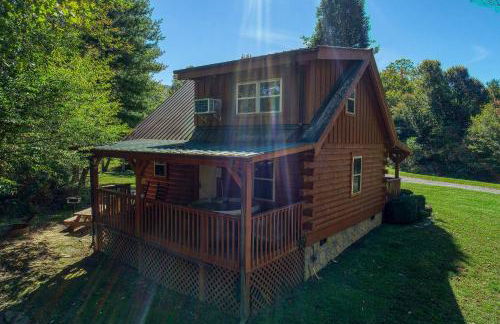 Creek Heaven - 2 Bedrooms, 2 Baths, Sleeps 6 Cabin by RedAwning - Foto 3