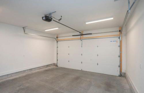 Roof Deck Grill VIEWS 2 Miles from Broadway - Foto 47