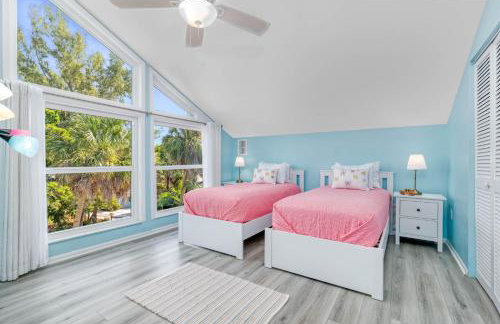 Palm Paradise - Pet Friendly Home on Siesta Key w/ Large Heated Private Pool & Outdoor Area! - Foto 41