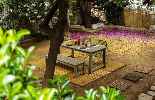 A Majestic Oasis in Keramikos, the Heart of Athens - Foto 36