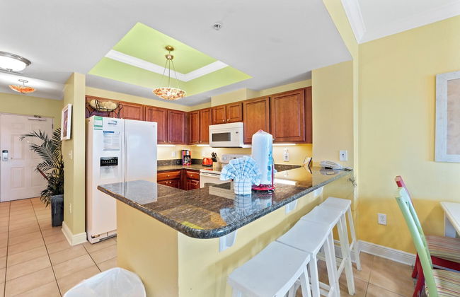 Crystal Tower Comfort Condos by Hosteeva - Photo 49