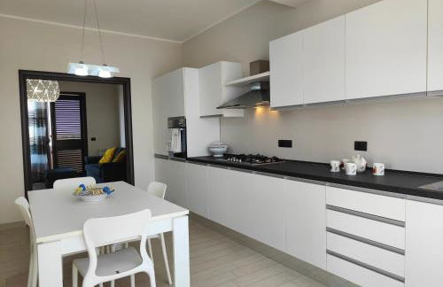 Siracusa Suite, AC + Wi-Fi + Free Private Parking - Foto 5