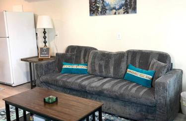 2 whole houses, Fire pit, Game room, feel at home. - Foto 60