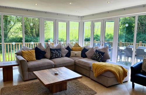 Trewhiddle Retreat V23 by Together Travel - Luxury 4-Bedroom Villa - Foto 2