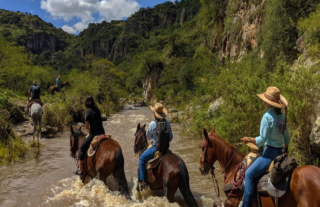 Reiten mit köstlichem typischem Mittagessen – Halbtagestour - Foto 3