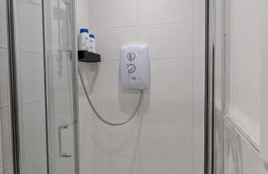 Newly Furnished Guest House Near City Centre - Foto 25