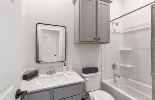 Modern Magnolia Cottage Pool and Gym Access - Foto 27