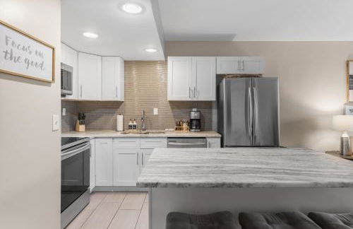 On Famous Music Row - Pool, Parking, Walk to Bars - Foto 10